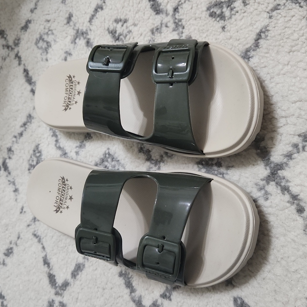Womens Sandals size 8 1/2